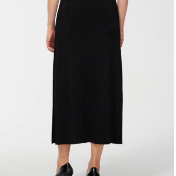 Travelers™ Side-Slit Maxi Skirt Black Size: 1 (Medium) - Picture 3 of 13